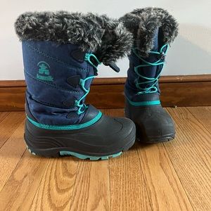 Kids Size 1 Snow Boots